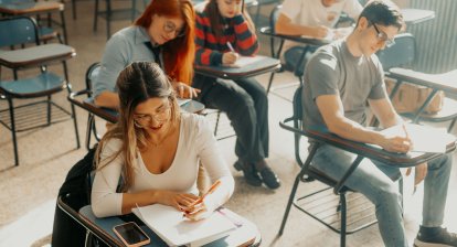 El repte de preparar unes oposicions: així treballen les acadèmies