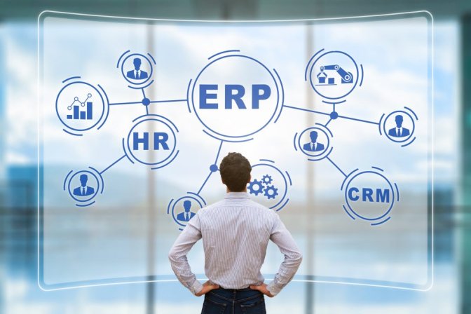 Los desafíos comunes en la implementación de un software ERP (y cómo superarlos)